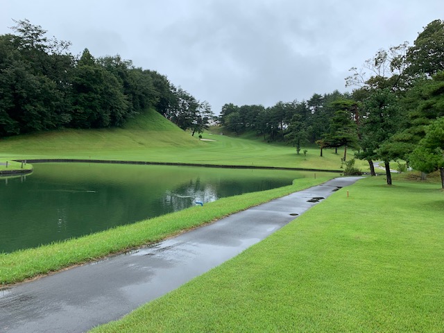 青梅ゴルフ倶楽部