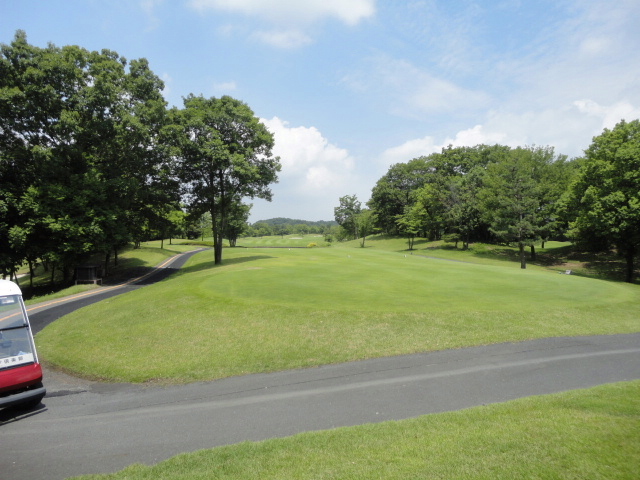 石坂ゴルフ倶楽部