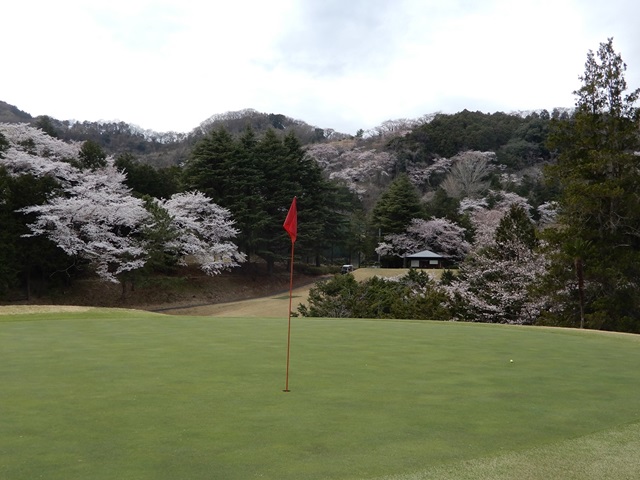 伊勢原カントリークラブ